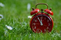 Ler notícia: Relógios avançam para a hora de verão na próxima madrugada
