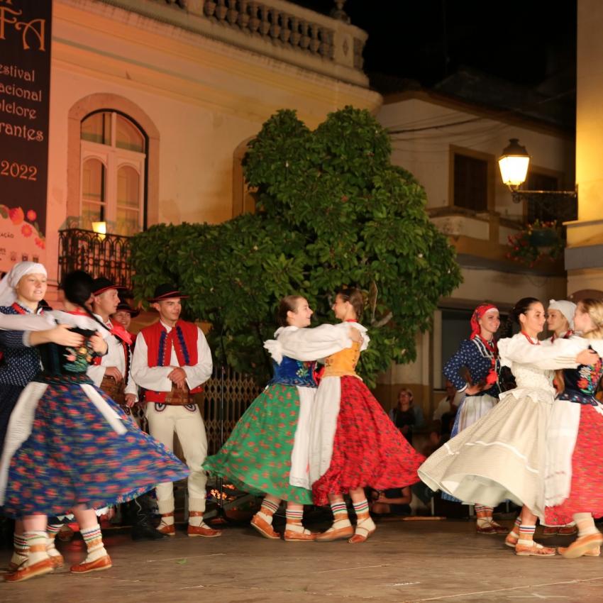 Festival Internacional de Folclore no centro histórico