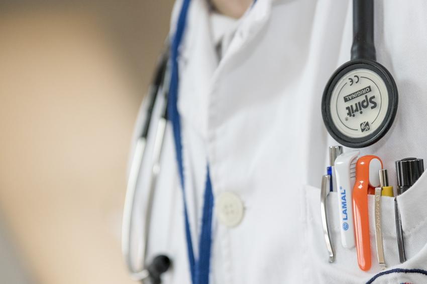 Ministério da Saúde admite contratar médicos no estrangeiro